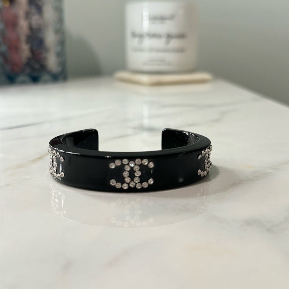 Chanel bracelet* offers welcome